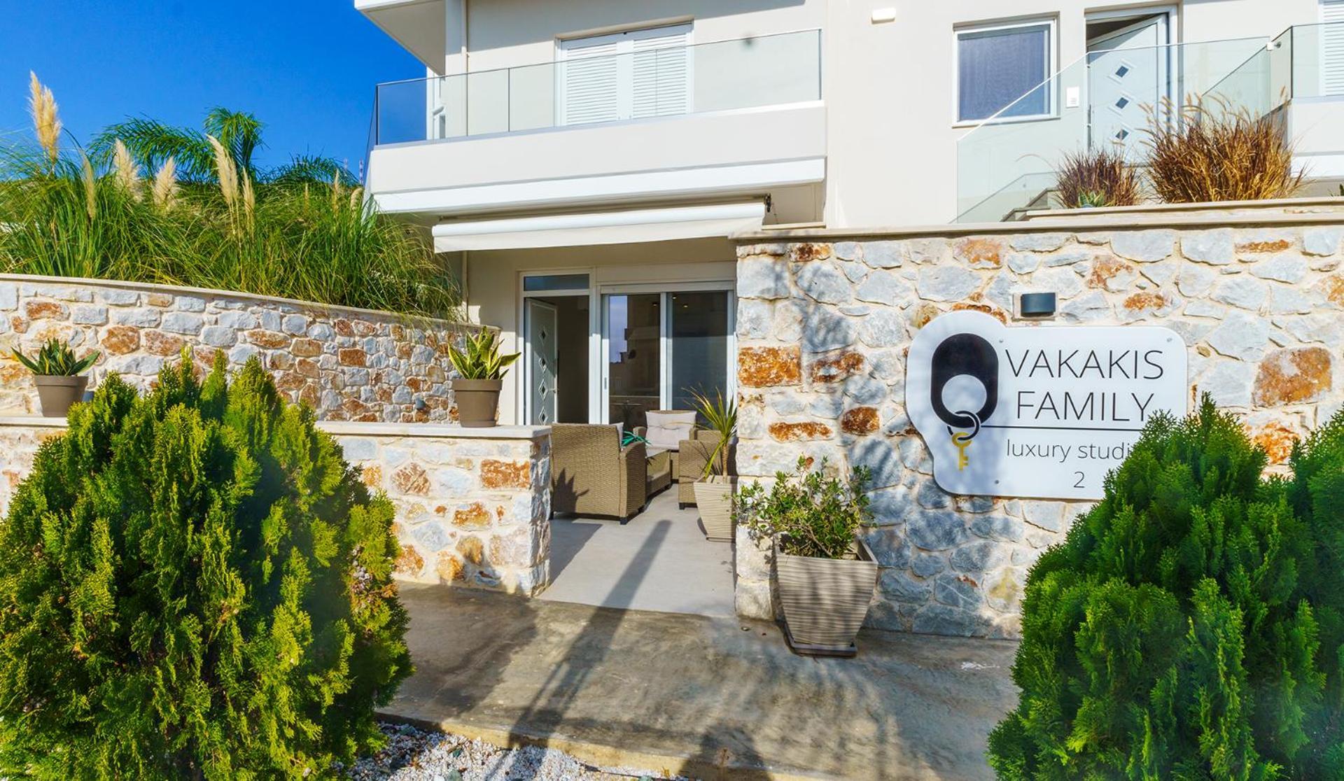 Vakakis Family Luxury Studios 2 Palaiochora Exterior photo